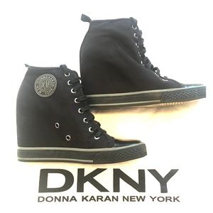 DKNY Sneakers